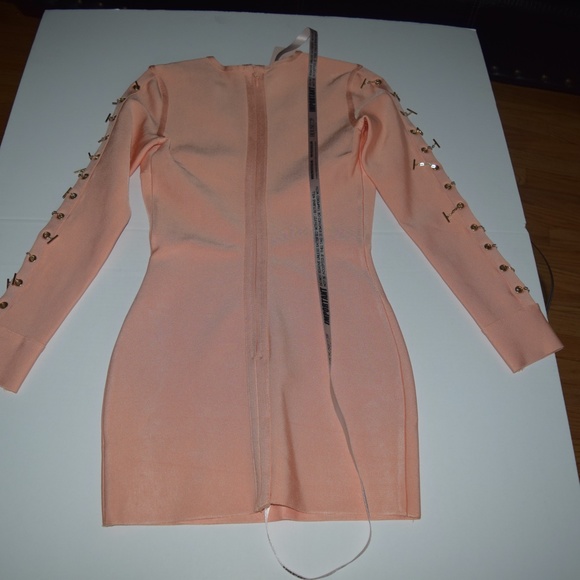 New House of CB Peach Calliah Bodycon Dress Size M - Picture 3 of 6